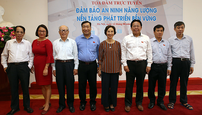 Tọa đàm “Đảm bảo an ninh năng lượng - Nền tảng phát triển bền vững”