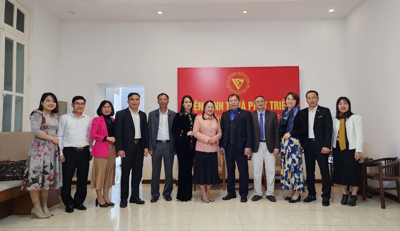  Viện Kinh tế và Phát triển tổ chức Hội nghị nghiệm thu đề tài cấp cơ sở với chủ đề: 
